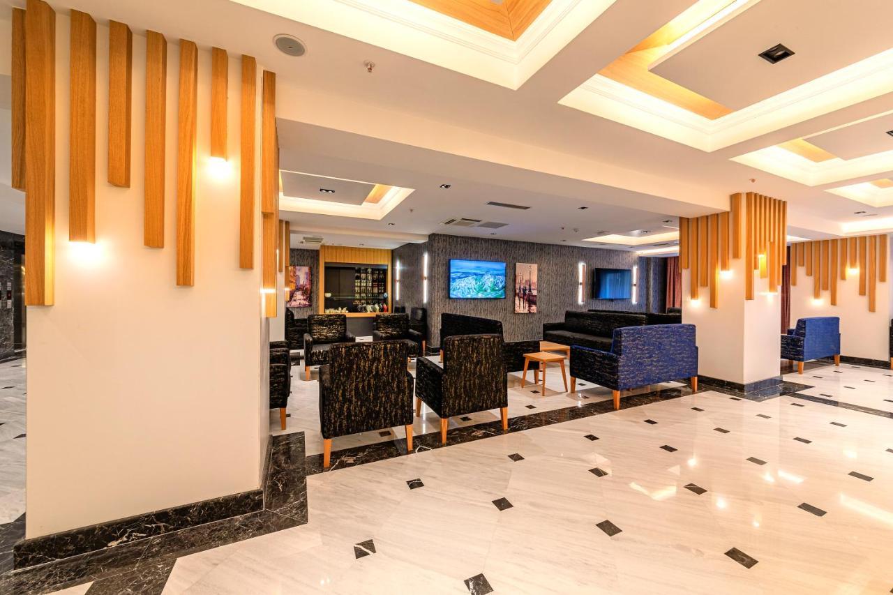 Demiray Hotel Old City Istambul Exterior foto The lounge at the airport