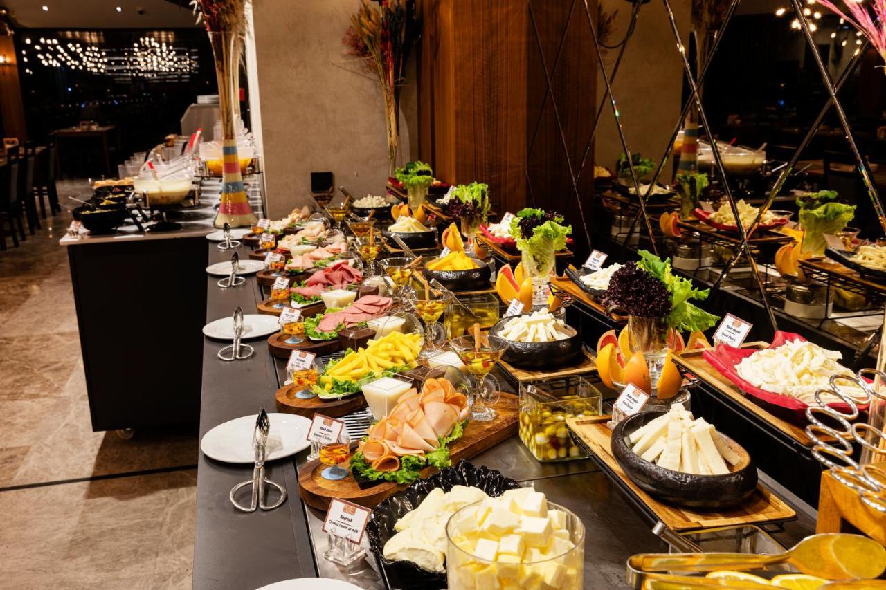 Demiray Hotel Old City Istambul Exterior foto A buffet at a restaurant