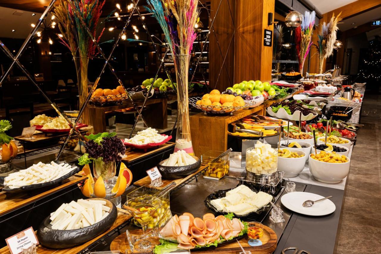 Demiray Hotel Old City Istambul Exterior foto A buffet at a hotel