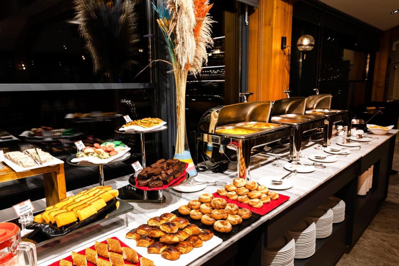 Demiray Hotel Old City Istambul Exterior foto A buffet at a hotel