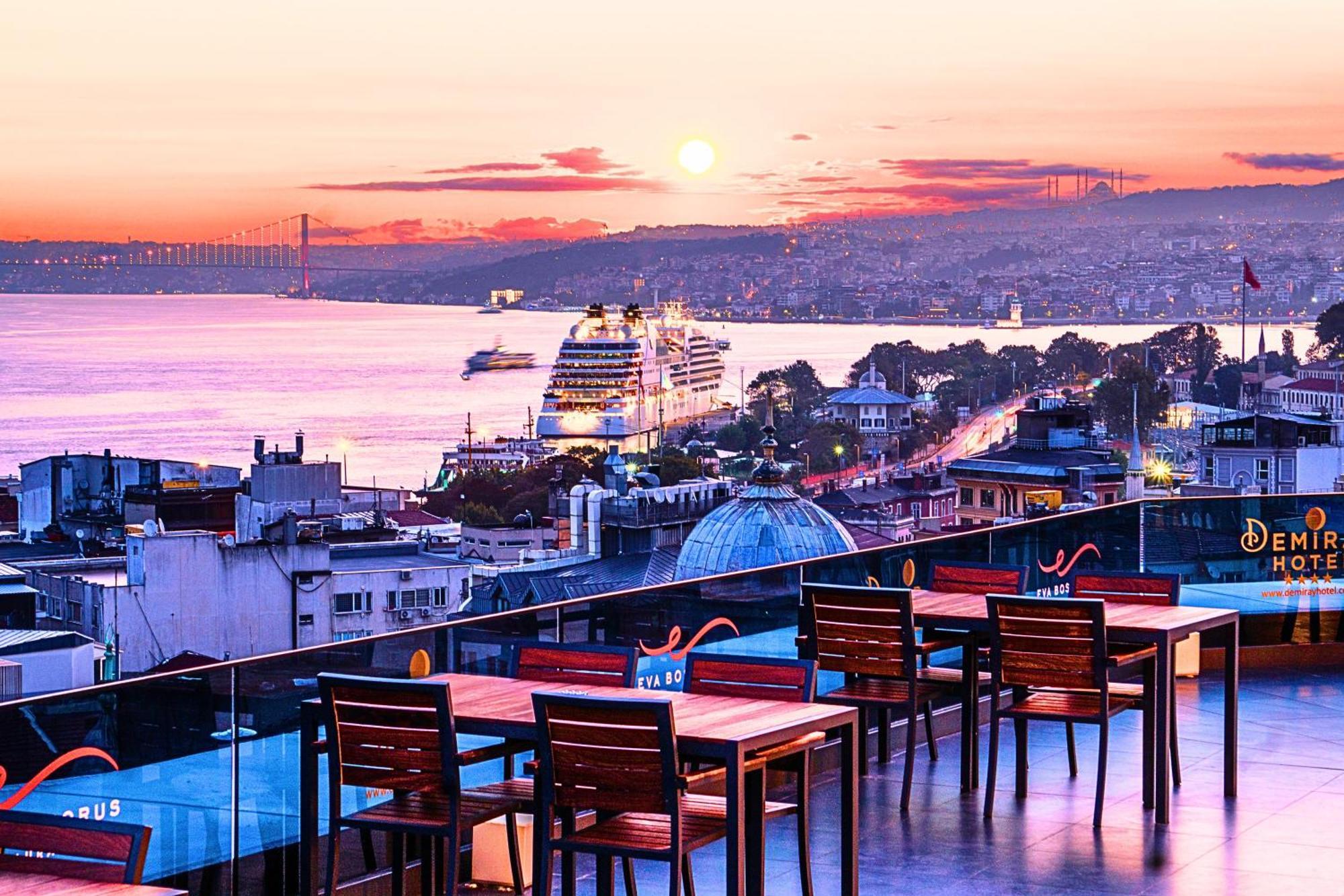 Demiray Hotel Old City Istambul Exterior foto View from the rooftop